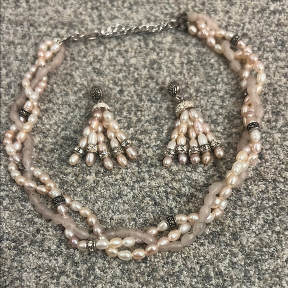 Vintage Pearl necklace and earring Jewelry Set